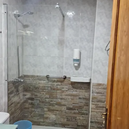 בית הארחה Escarla 3*
