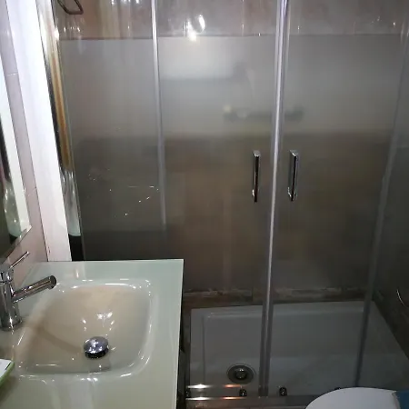 בית הארחה Escarla 3*