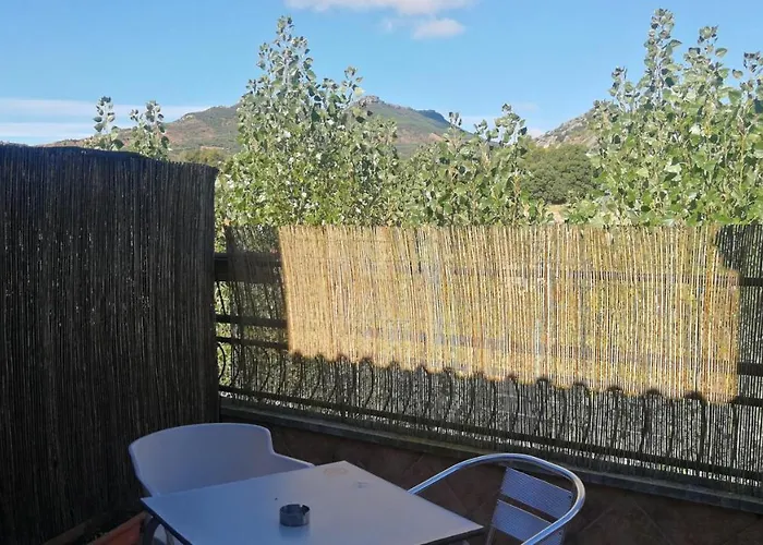 בית הארחה Escarla