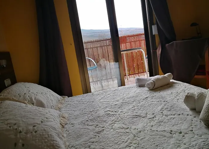 Escarla בית הארחה Aren