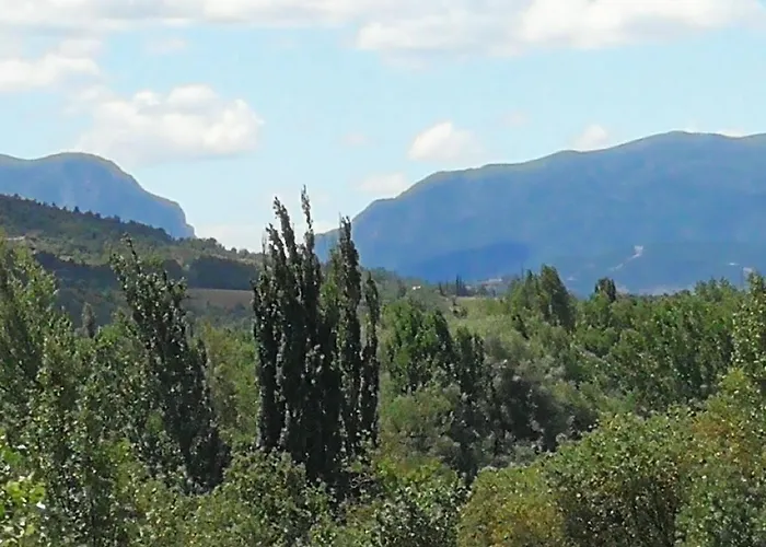 Escarla בית הארחה 3*